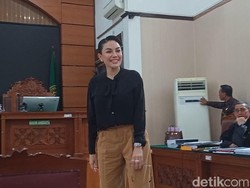 Video: Pengusaha Skincare Bersaksi Diminta Rp 15 M, Nikita Mirzani Bantah!