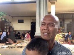 Isak Tangis Keluarga Mahasiswi Unram yang Diduga Tewas Dibegal