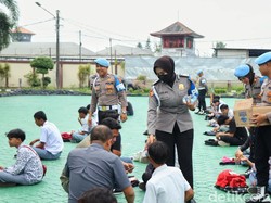 Mau Ikut Demo Buruh ke Jakarta, 49 Pelajar Karawang Dicegat di Jalan