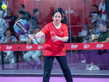 img-title Heboh Demo Buruh, 7 Potret Puan Maharani Ketua DPR Asyik Main Padel Pakai Raket Harga Jutaan