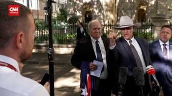 VIDEO: Anggota DPR Australia Ancam Tinju Jurnalis usai Disebut Imigran