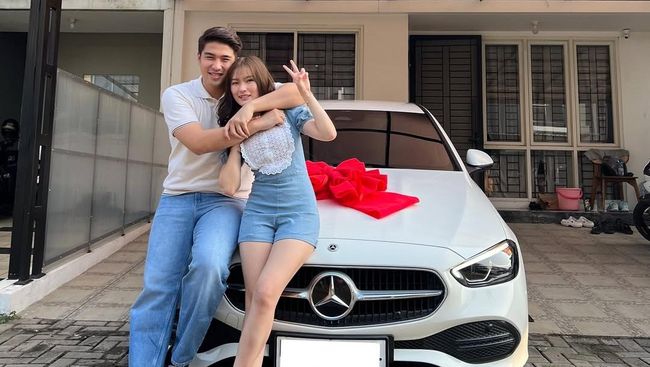 Bahagianya Victor Agustino Masterchef Dapat Kado Mobil Mewah dari Istri