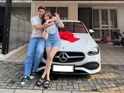Bahagianya Victor Agustino Masterchef Dapat Kado Mobil Mewah dari Istri