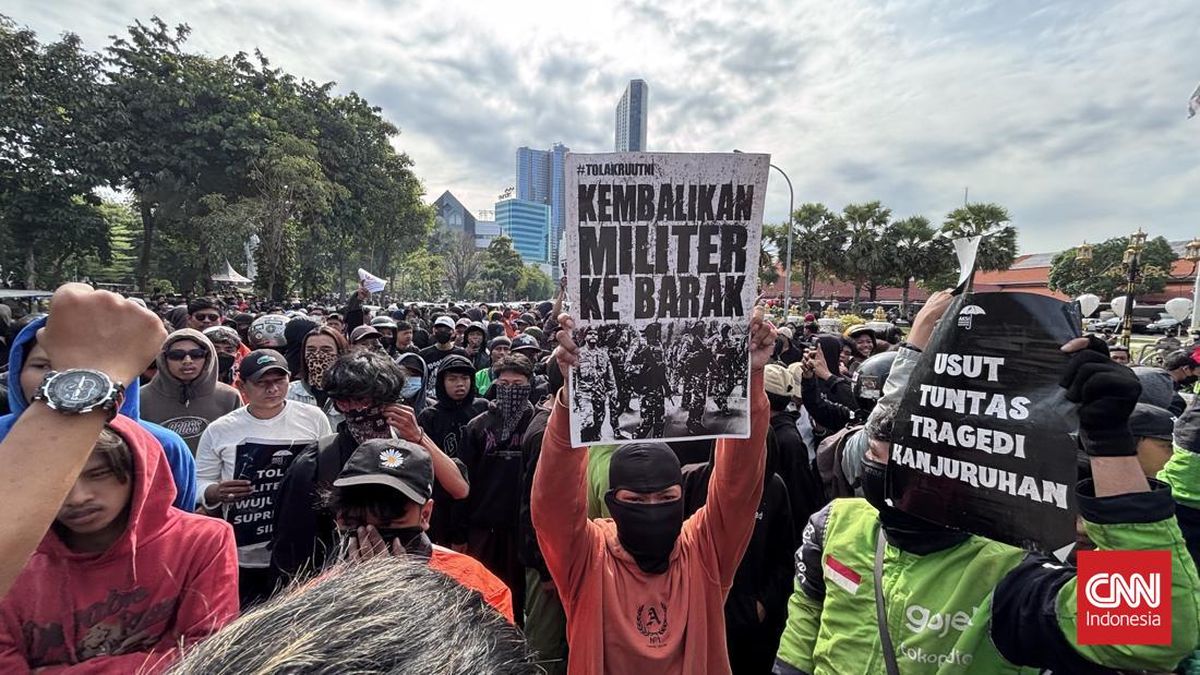 Solidaritas Affan, Bentrok Massa dan Aparat Pecah di Surabaya dan Solo