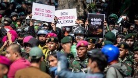 Artis-artis Korea dan Thailand Solid Dukung Pedemo di Indonesia