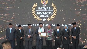 Perkuat Gerakan Zakat, Menteri hingga Gubernur Raih Baznas Awards 2025