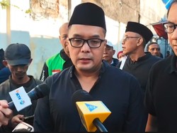 CEO Goto Melayat ke Rumah Duka Ojol Affan Kurniawan, Ucapkan Dukacita