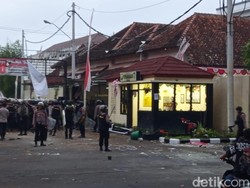 Demo di Polres Magelang Kota Ricuh, Massa Rusak Pos Penjagaan