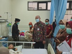 Kunjungi RSUD Syamrambu, Kemenko PMK Cek Penyebaran Campak di Bangkalan