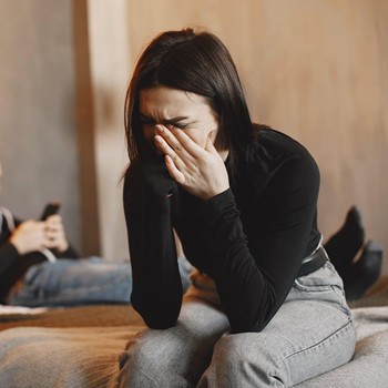 Sudah Dimaafkan Tapi Tidak Bisa Dilupakan? Ini 5 Realita Pahit Tentang Perselingkuhan