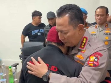img-title Kompolnas Ultimatum Polda, Cari Sopir Mobil Rantis yang Lindas Tewas Ojol