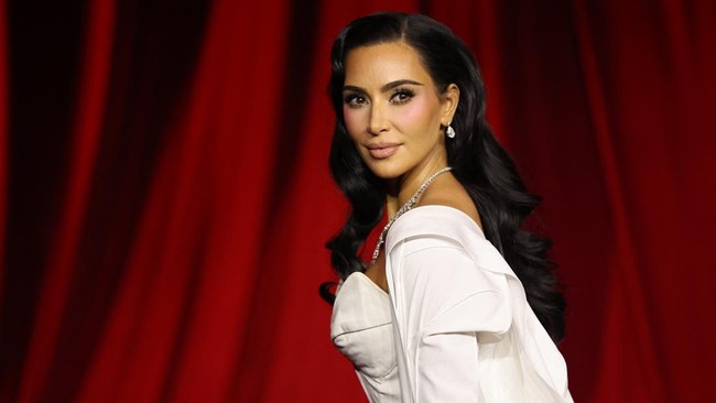 Kim Kardashian menyatakan pendaratan di Bulan 1969 adalah kebohongan. NASA merespons, menegaskan misi Apollo 11 terjadi dan siap kembali ke Bulan.