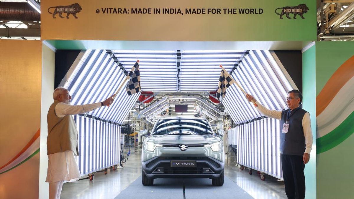 Suzuki Mulai Produksi Mobil Listrik Pertama e Vitara di India