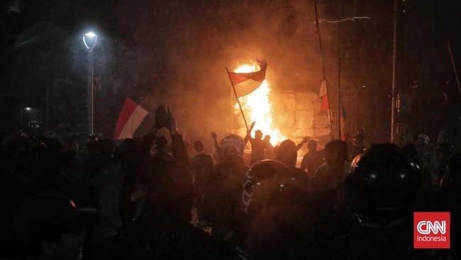 Bareskrim Bongkar Aliran Dana Buat Demo Agustus Ricuh Bareskrim Polri mengungkap dugaan aliran dana untuk aksi demonstrasi ricuh Agustus 2025. Penyidik selidiki aktor intelektual di balik kerusuhan tersebut.