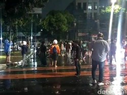 Ojol Tewas Dilindas Rantis, Rekan-rekannya Datangi Mako Brimob Kwitang