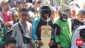 Haru Pemakaman Affan Diantar Ribuan Masyarakat di TPU Karet Bivak