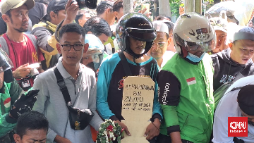 Haru Pemakaman Affan Diantar Ribuan Masyarakat di TPU Karet Bivak