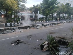 Potret Pot-Fasum Rusak Berserakan Usai Demo di Mako Brimob Solo