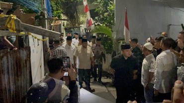 img-title Prabowo Subianto Datangi Rumah Duka Ojol Meninggal usai Dilindas Mobil Brimob