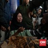 FOTO: Tangis Ibu Lepas Kepergian Affan Kurniawan