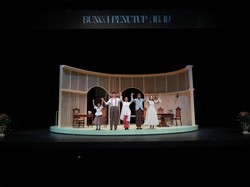 Video Melepas Rindu pada Karya Pramoedya Lewat Teater Bunga Penutup Abad