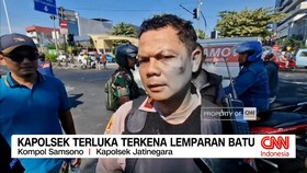 VIDEO: Kapolsek Terluka Terkena Lemparan Batu
