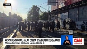 VIDEO: Pasca Bentrokan, Jalan Otista Kembali Bisa Dilalui Kendaraan