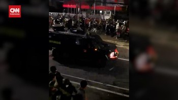 VIDEO: Pengemudi Ojol Dilindas Rantis Brimob Saat Demo 28 Agustus