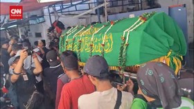 VIDEO: Suasana Rumah Duka Affan Kurniawan yang Tewas Dilindas Rantis