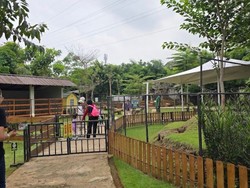 Belajar Sambil Main di Aviary Park Indonesia, Cocok buat Liburan Keluarga!