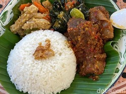 Pedas Gurih Oseng Mercon Iga BoloSego Ramaikan Tjap Legende Surabaya