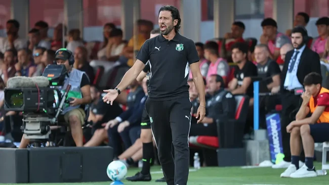 Pelatih Sassuolo Fabio Grosso memberi pujian kepada Jay Idzes dan kawan-kawan usai mengukir kemenangan perdana di Liga Italia.