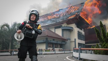 FOTO: Unjuk Rasa Meluas ke Bali, NTB dan Kalteng