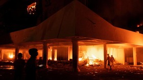 BEM se-Makassar Bantah Terlibat Pembakaran Kantor DPRD