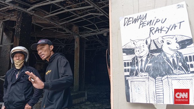 Bandung Porak Poranda di Beberapa Titik Sisa Demo Tadi Malam Sejumlah gedung terbakar usai demo Jumat 29 Agustus 2025 di Kota Bandung, Jawa Barat.