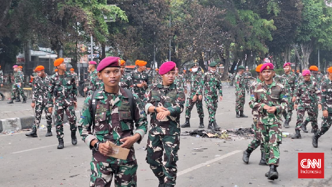 Hoaks Kepala Pusat Penerangan TNI Brigjen Freddy Ardianzah membantah kabar anggotanya menjadi provokator kericuhan pada demonstrasi di Jakarta.