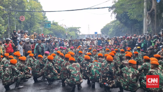 Wakil Kepala BIN, Imam Sugianto, menyatakan situasi nasional kondusif pasca-demo Agustus. TNI dan Polri mengendalikan situasi, meski terjadi penangkapan.