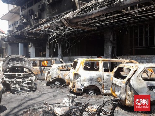 Kapolda Sulsel Janji Ungkap Pelaku Pembakaran Kantor DPRD di Makassar