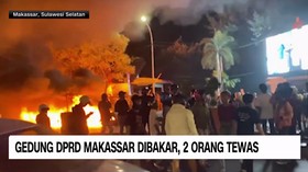 VIDEO: Ricuh di Senen dan Makassar, Fasilitas Umum Jadi Sasaran Amukan