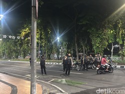 Lalin Jalan Darmo Masih Lumpuh Imbas Pergerakan Massa Aksi