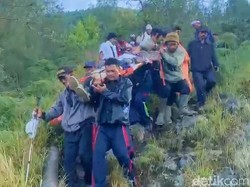 Tragis, Pemangku Meninggal Saat Mendaki Gunung Agung