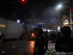 Kericuhan Berlanjut di Bali, Polisi Kucing-Kucingan dengan Pendemo