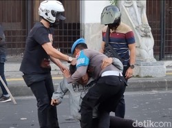 Sejumlah Orang Diduga Provokator Demo Polrestabes Surabaya Ditangkap