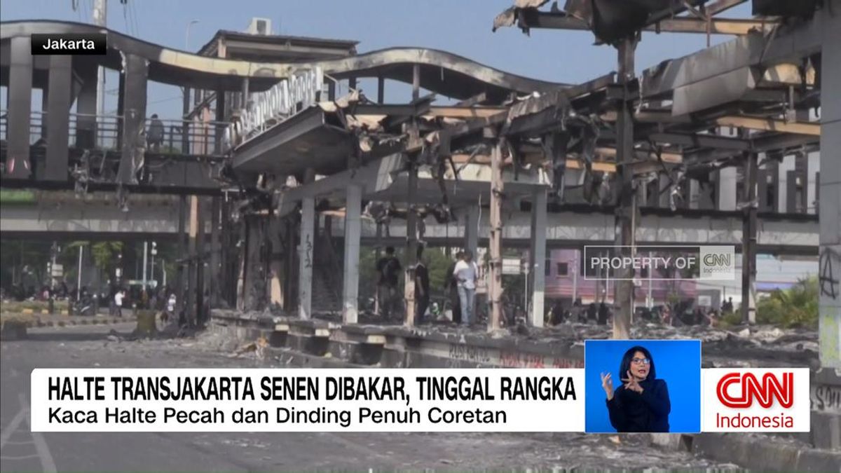 VIDEO: Halte TransJakarta Senen Dibakar, Tinggal Rangka