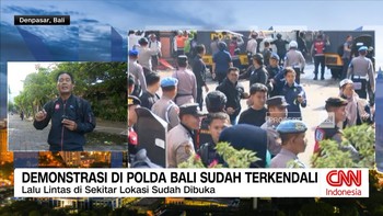 VIDEO: Demonstrasi di Polda Bali Sudah Terkendali