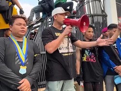 Denny Sumargo Orasi di DPR, Ingatkan Bahaya Konflik yang Makin Panas