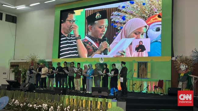 Gusdurian Imbau Warga Tahan Diri, Tak Terpancing dan Ikut Penjarahan Komunitas Gusdurian mengimbau warga untuk menahan diri dan tidak terpancing untuk melakukan kekerasan hingga penjarahan.