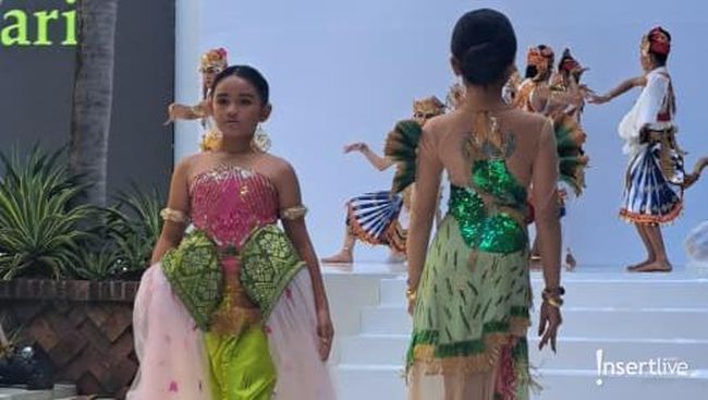 Intip Koleksi Menawan Desainer Bashundari Hardy di Bali Fashion 2025