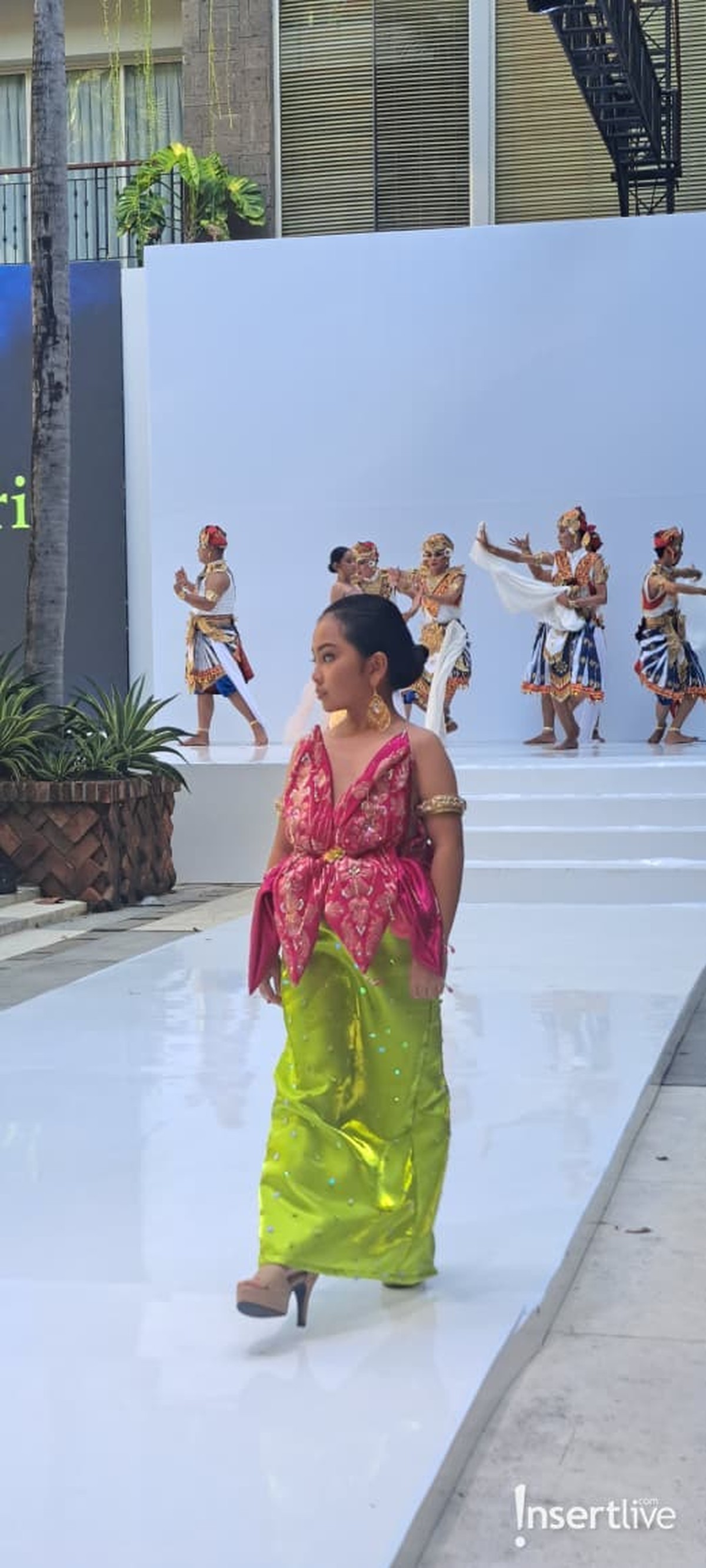 Koleksi Bashundari Hardy di Bali Fashion Parade 2025