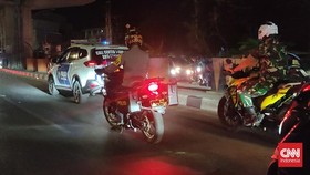 Polisi dan TNI Patroli Skala Besar, Pastikan Makassar Kondusif